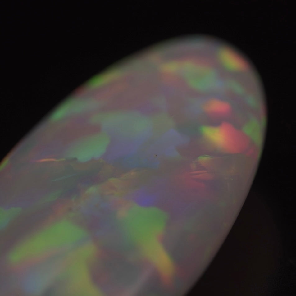 25.27 Karat, magische Regenbogenfarben, natürlicher äthiopischer Welo Opal - Excélsion Opal