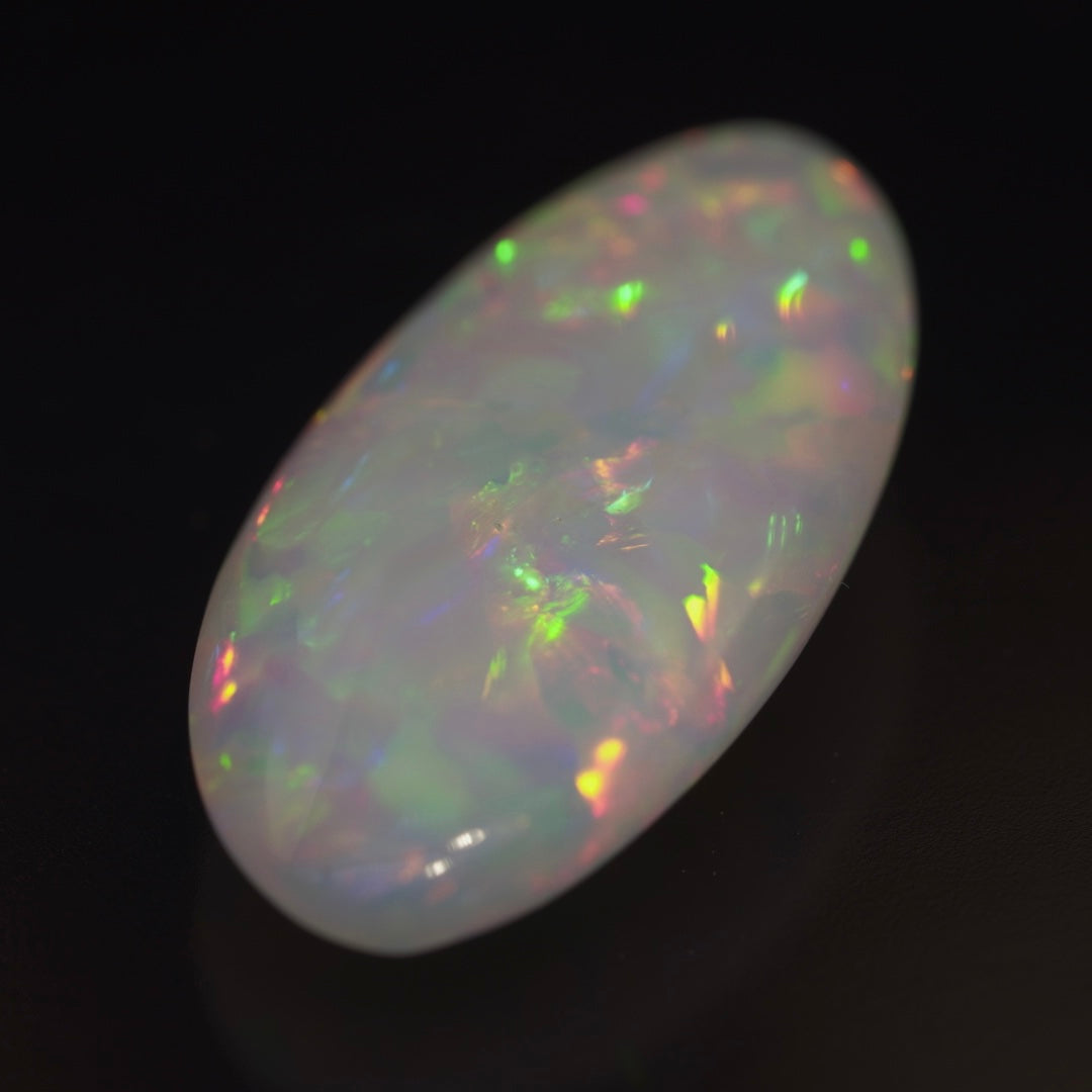 25.27 Karat, magische Regenbogenfarben, natürlicher äthiopischer Welo Opal - Excélsion Opal