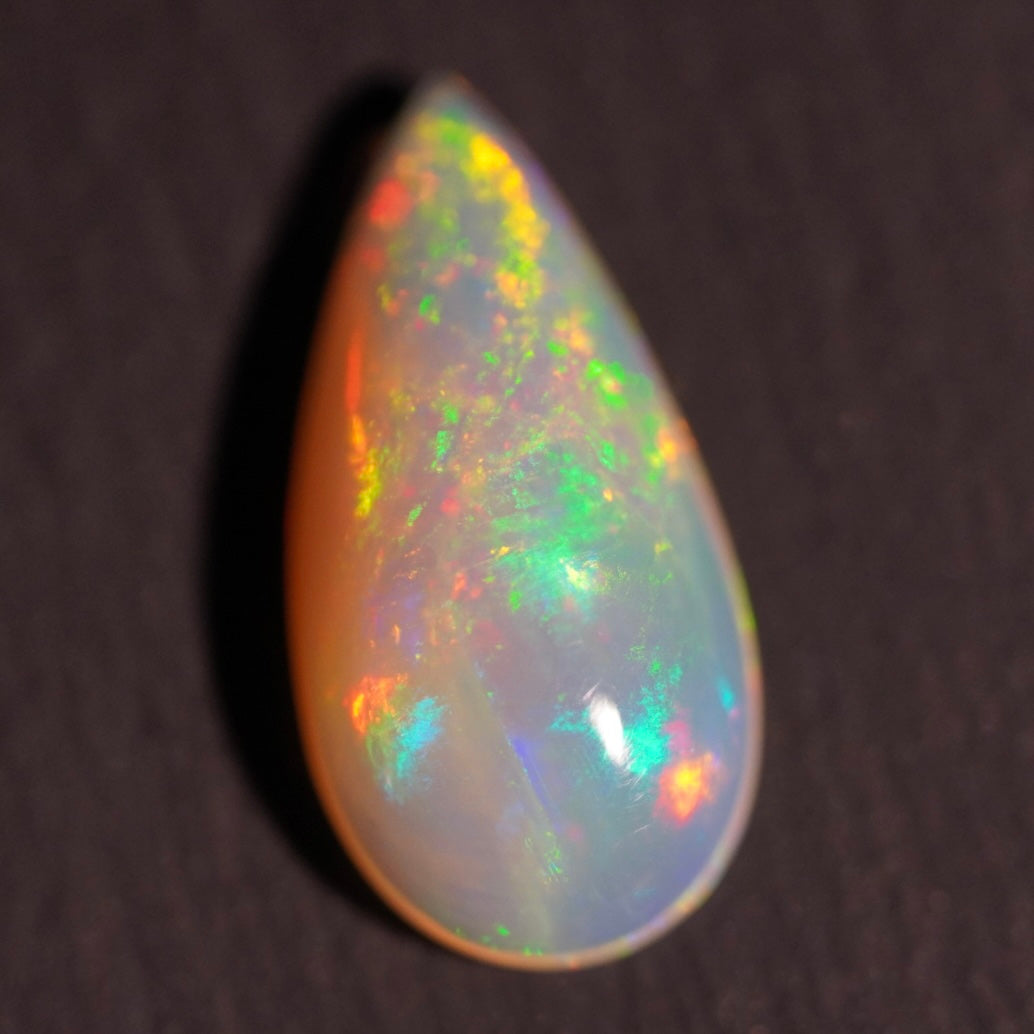 2.60 Karat beeindruckendes Regenbogenfarbspiel, äthiopischer Welo-Opal - Éclaire Opal