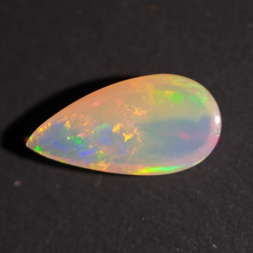 2.60 Karat beeindruckendes Regenbogenfarbspiel, äthiopischer Welo-Opal - Éclaire Opal