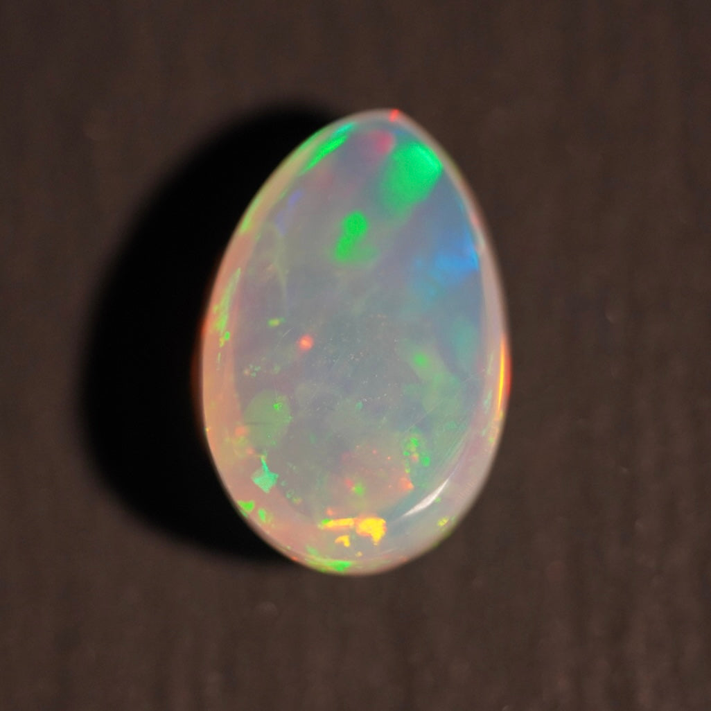 2.45 Karat brillanter, äthiopischer Welo-Opal - Éclaire Opal