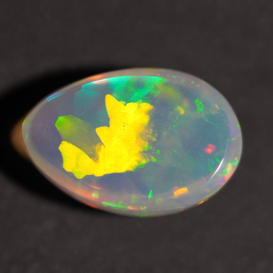 2.45 Karat brillanter, äthiopischer Welo-Opal - Éclaire Opal