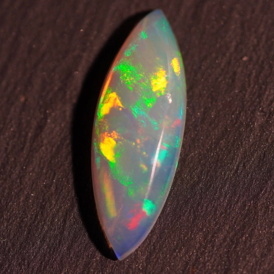 2.21 Karat funkelnder und natürlicher äthiopischer Welo-Opal - Éclaire Opal