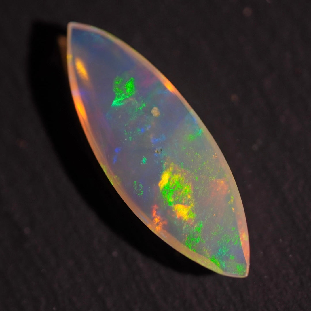 2.21 Karat funkelnder und natürlicher äthiopischer Welo-Opal - Éclaire Opal