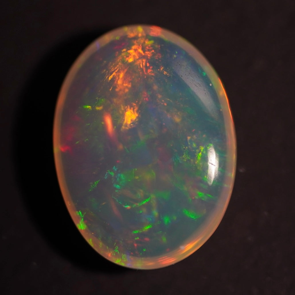 3.02 Karat traumhafte Regenbogenblitze, äthiopischer Welo-Opal - Éclaire Opal
