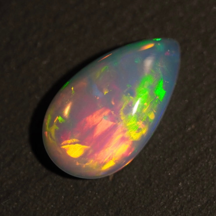 1.98 Karat wunderschöner natürlicher äthiopischer Welo-Opal - Éclaire Opal