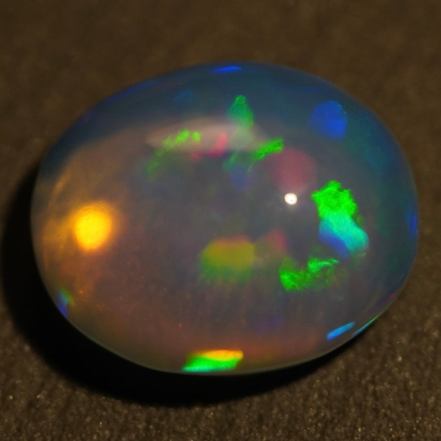3.96 Karat unglaubliche Regenbogenfarben äthiopischer Welo-Opal – Éclaire Opal