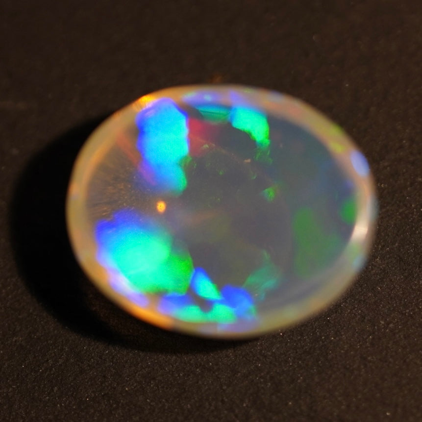 3.96 Karat unglaubliche Regenbogenfarben äthiopischer Welo-Opal – Éclaire Opal