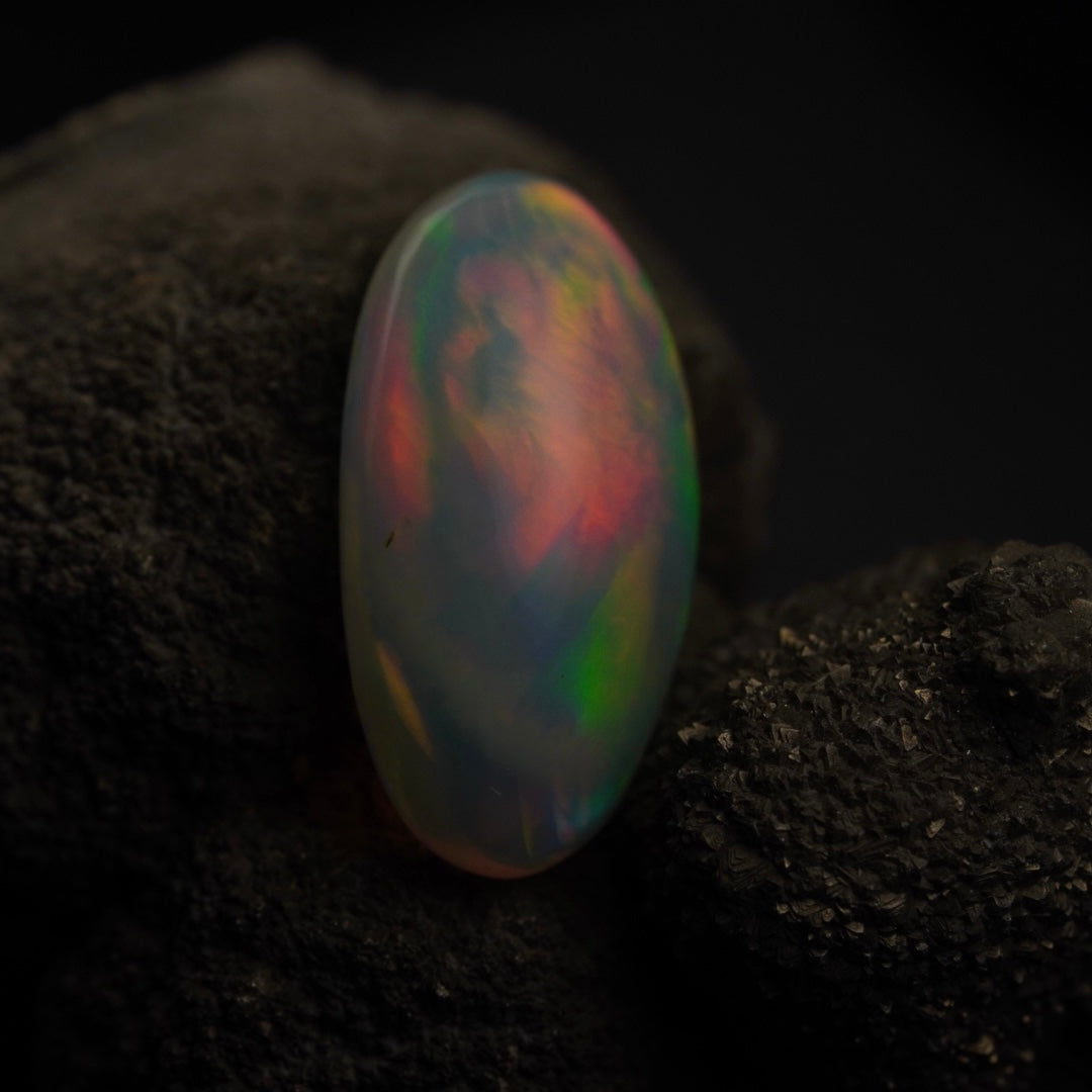 6.81 Karat exklusiver, natürlicher äthiopischer Welo-Opal - Éclaire Opal
