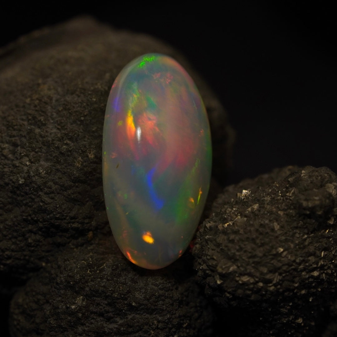 6.81 Karat exklusiver, natürlicher äthiopischer Welo-Opal - Éclaire Opal