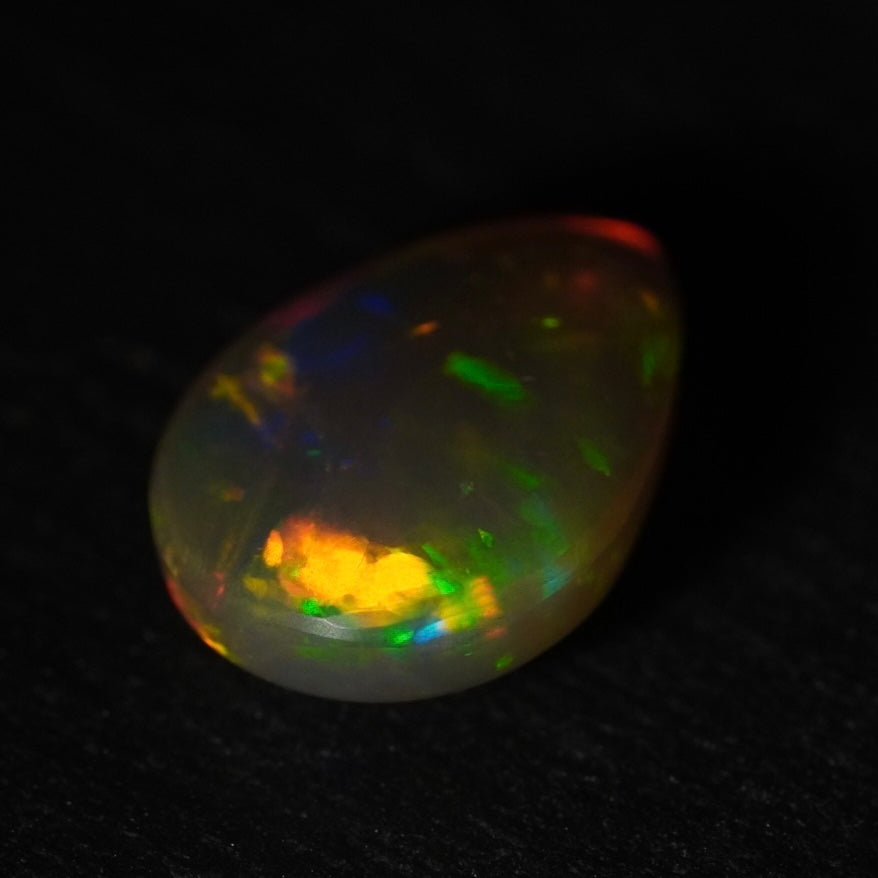 2.04 Karat geteilter, regenbogenfarbiger äthiopischer Welo-Opal – Sépia Opal