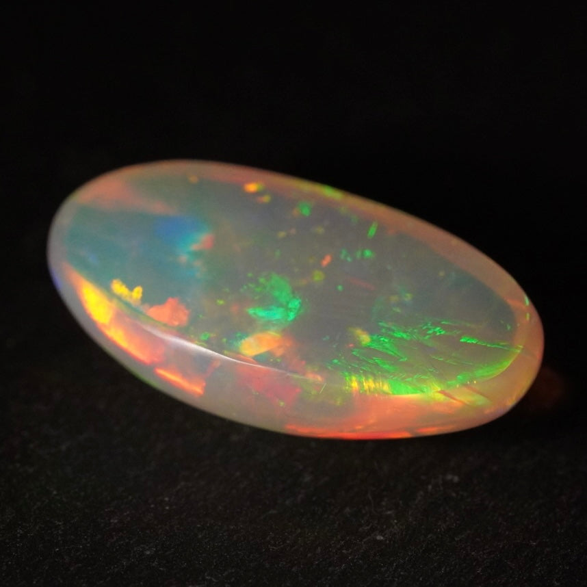 6.81 Karat exklusiver, natürlicher äthiopischer Welo-Opal - Éclaire Opal
