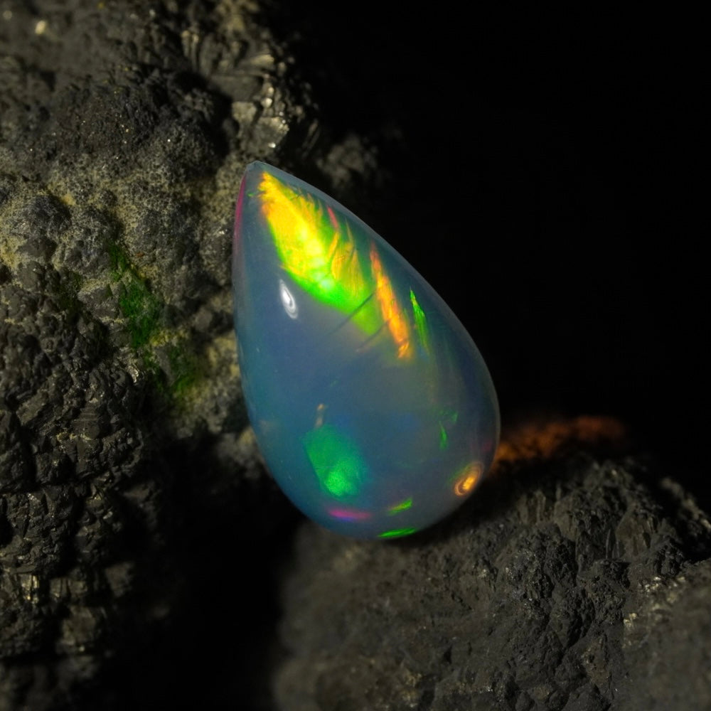 2.16 Karat traumhafter, natürlicher äthiopischer Welo Opal - Éclaire Opal