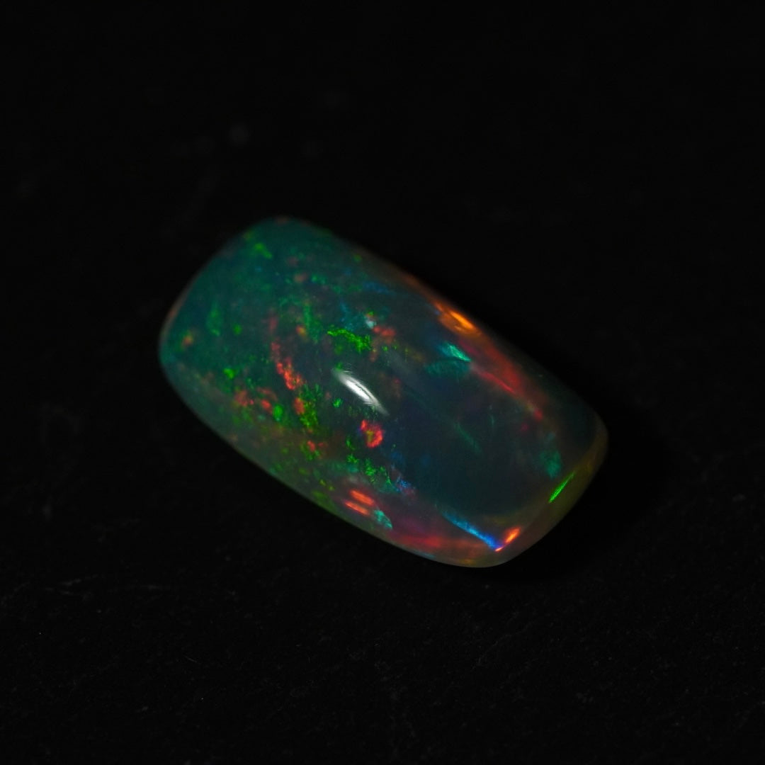 3.28 Karat wunderschöner natürlicher äthiopischer Welo-Opal - Éclaire Opal