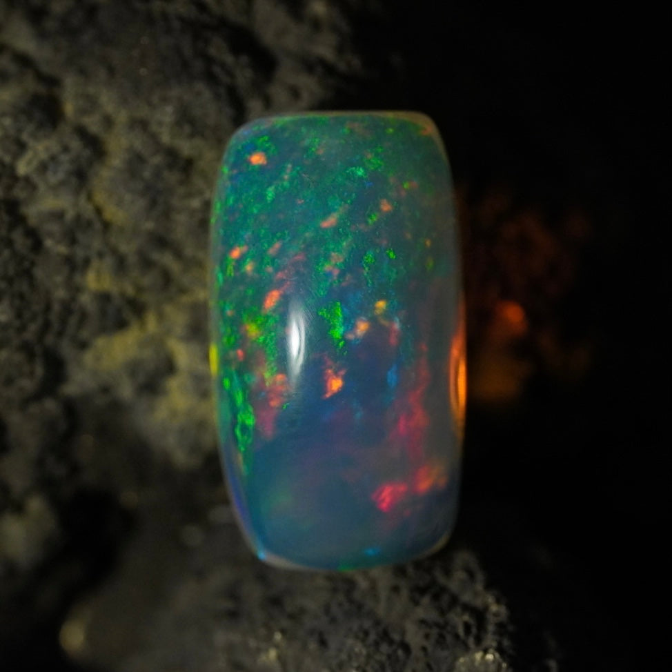 3.28 Karat wunderschöner natürlicher äthiopischer Welo-Opal - Éclaire Opal