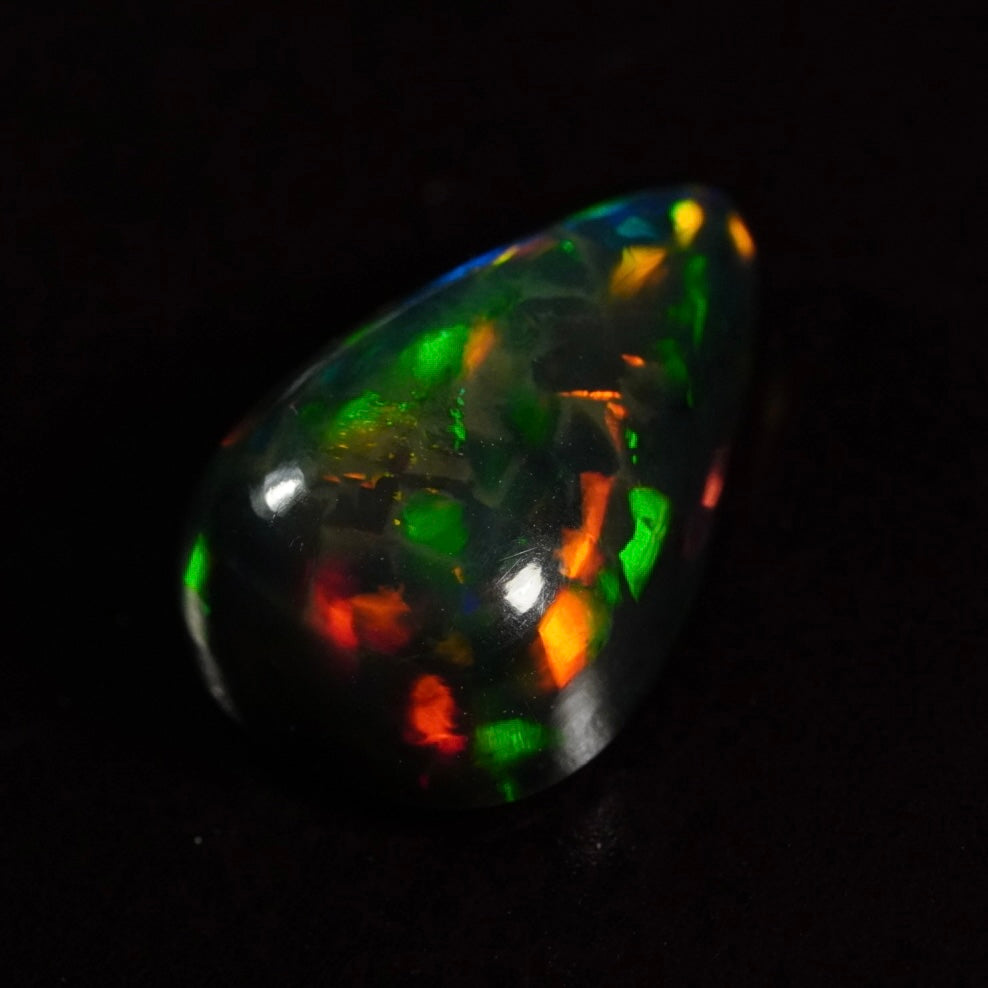 2.95 Karat traumhafter, dunkler äthiopischer Welo-Opal - Ténèbre Opal