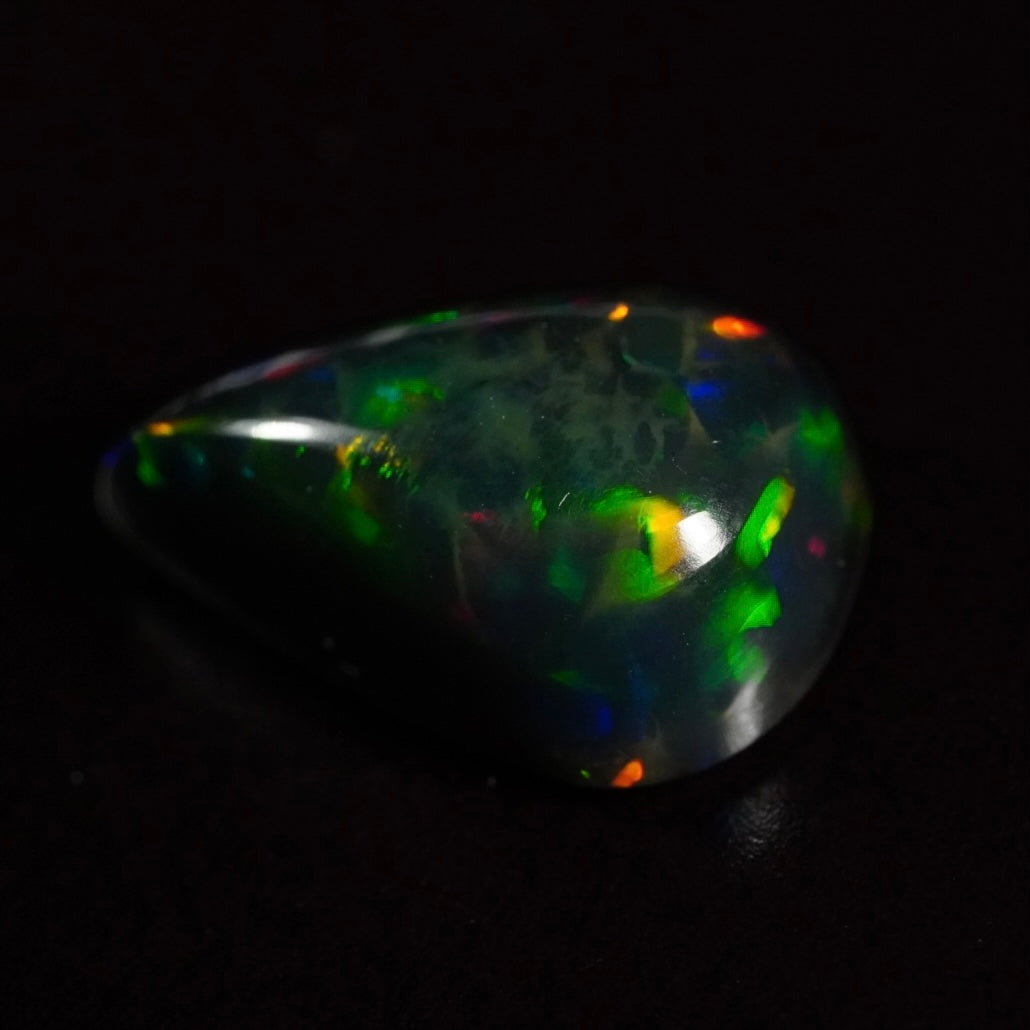 2.95 Karat traumhafter, dunkler äthiopischer Welo-Opal - Ténèbre Opal