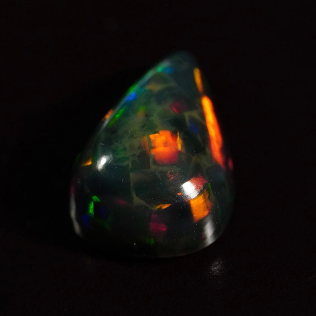 2.95 Karat traumhafter, dunkler äthiopischer Welo-Opal - Ténèbre Opal