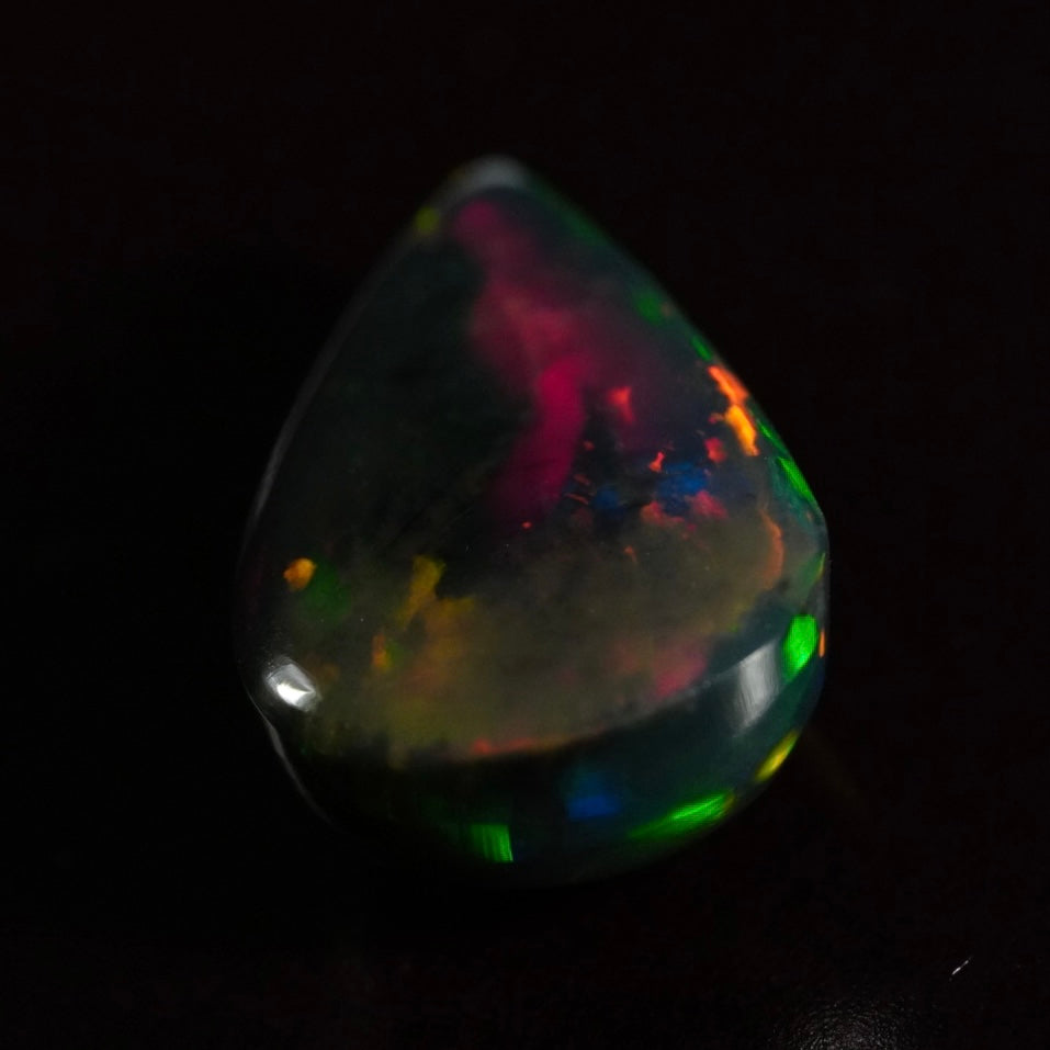 2.95 Karat traumhafter, dunkler äthiopischer Welo-Opal - Ténèbre Opal