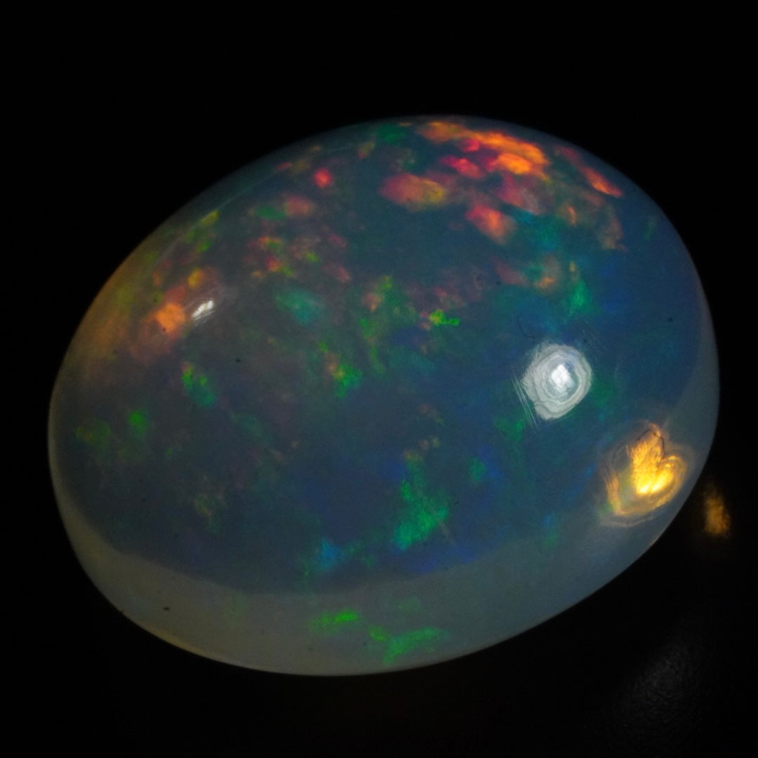 7.97 Karat traumhaftes Galaxienmuster, äthiopischer Welo-Opal - Éclaire Opal