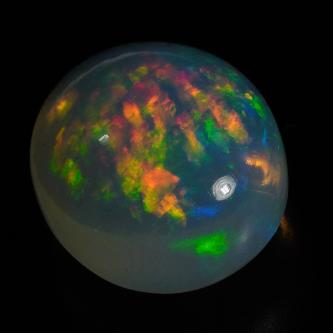 7.97 Karat traumhaftes Galaxienmuster, äthiopischer Welo-Opal - Éclaire Opal