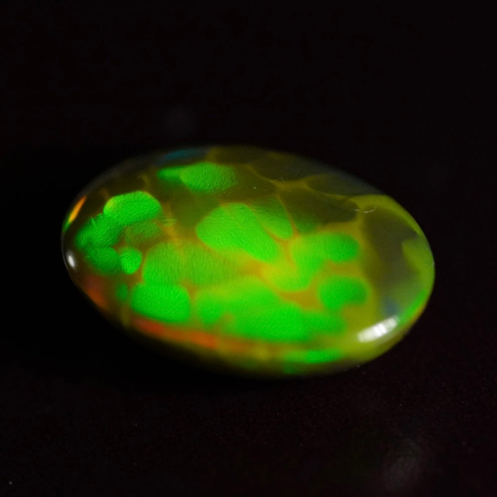2.19 Karat Schlangenmuster, dunkler äthiopischer Welo-Opal - Ténèbres Opal