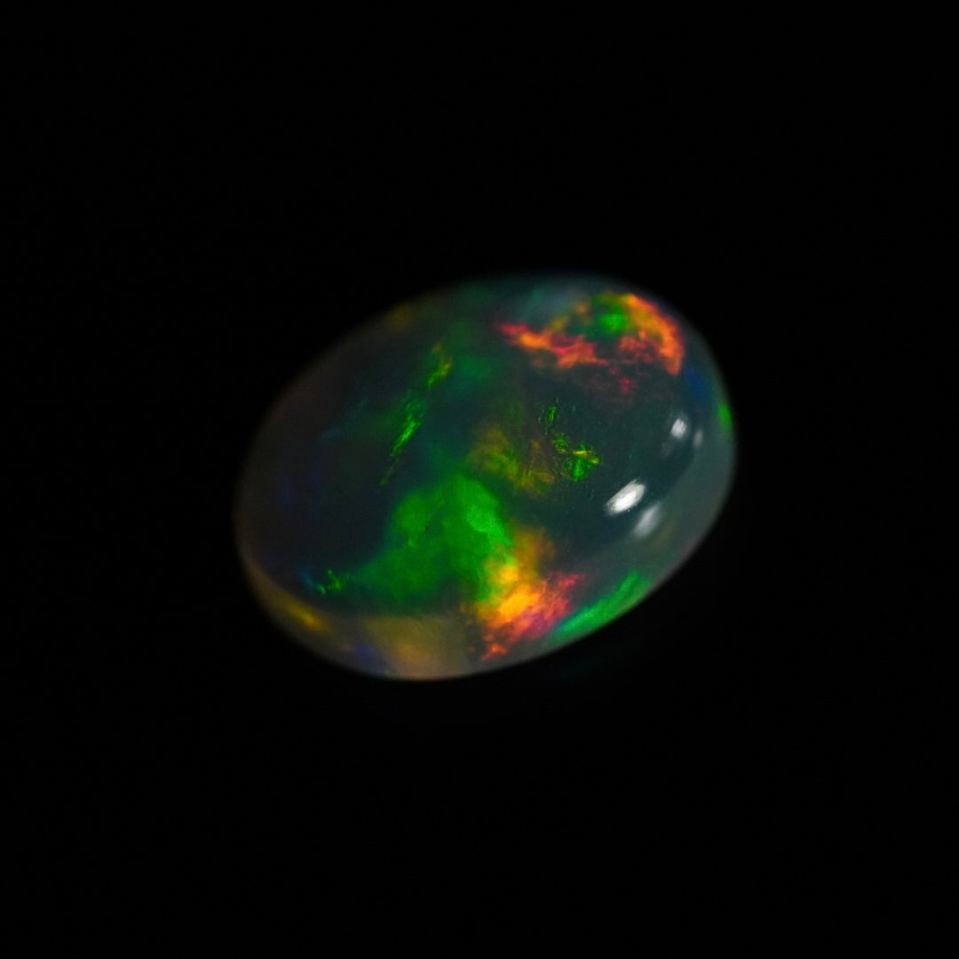1.33 Karat außergewöhnlich schöner äthiopischer Welo-Opal - Juvénile Opal