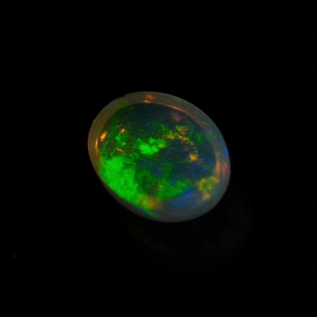 1.33 Karat außergewöhnlich schöner äthiopischer Welo-Opal - Juvénile Opal