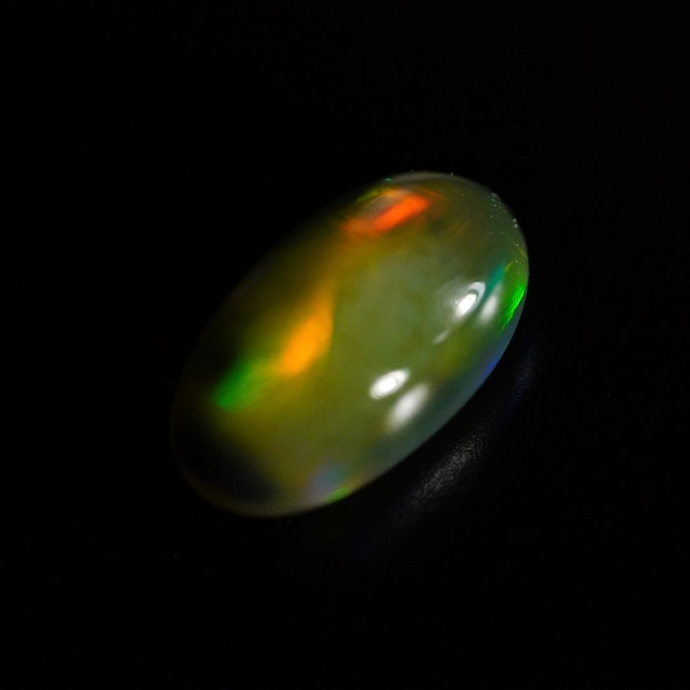 1.52 Karat außergewöhnlich schöner, rauchiger Welo Opal - Juvénile Opal