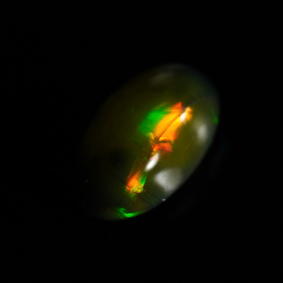 1.52 Karat außergewöhnlich schöner, rauchiger Welo Opal - Juvénile Opal