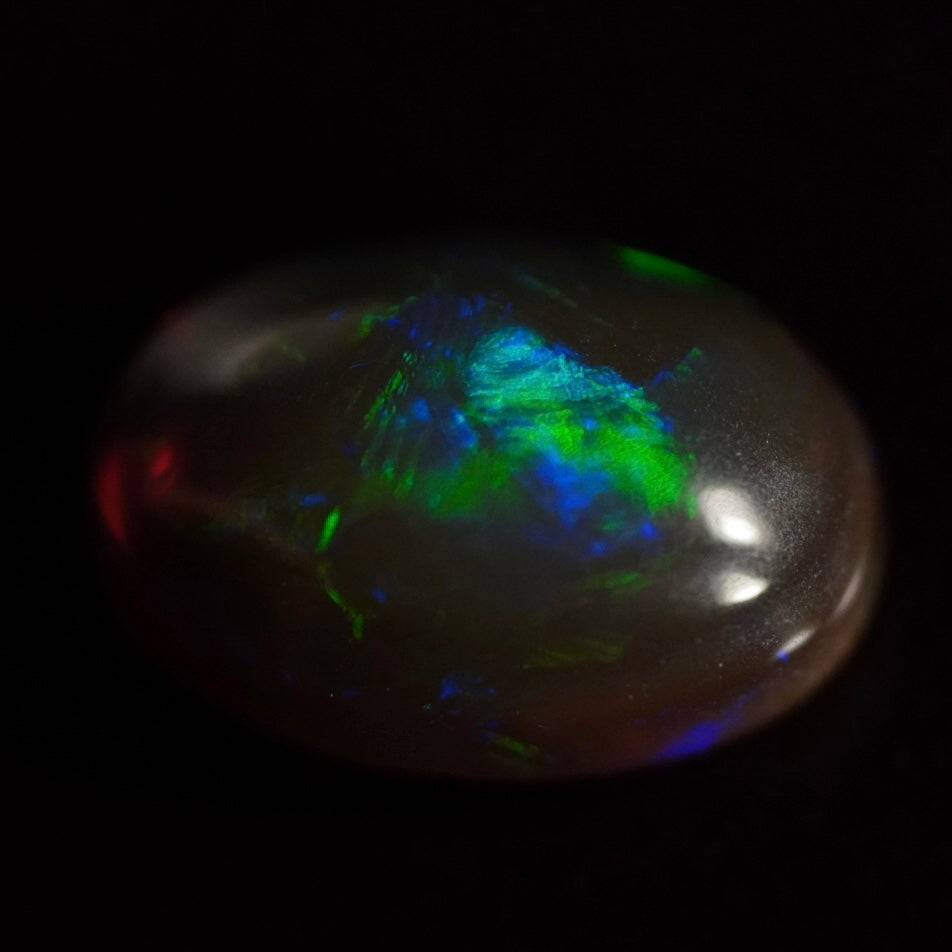 2.43 Karat exklusiver, echter äthiopischer Farb-Welo-Opal - Ténèbres Opal