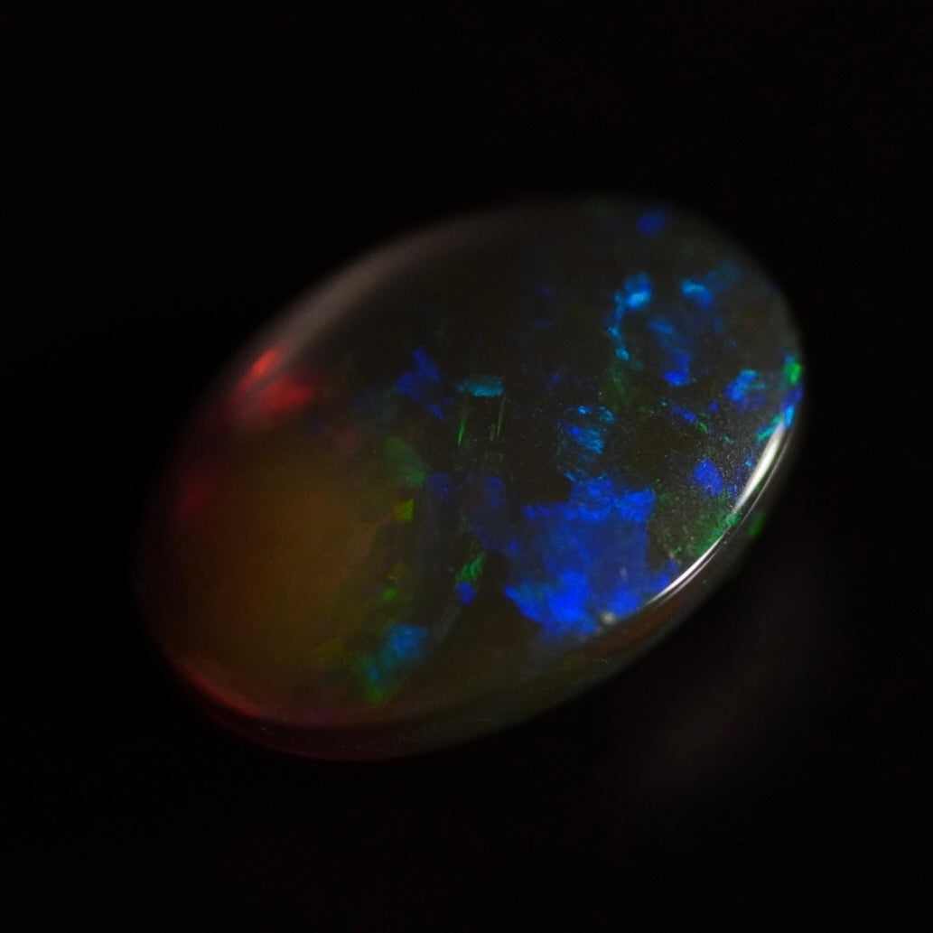 2.43 Karat exklusiver, echter äthiopischer Farb-Welo-Opal - Ténèbres Opal