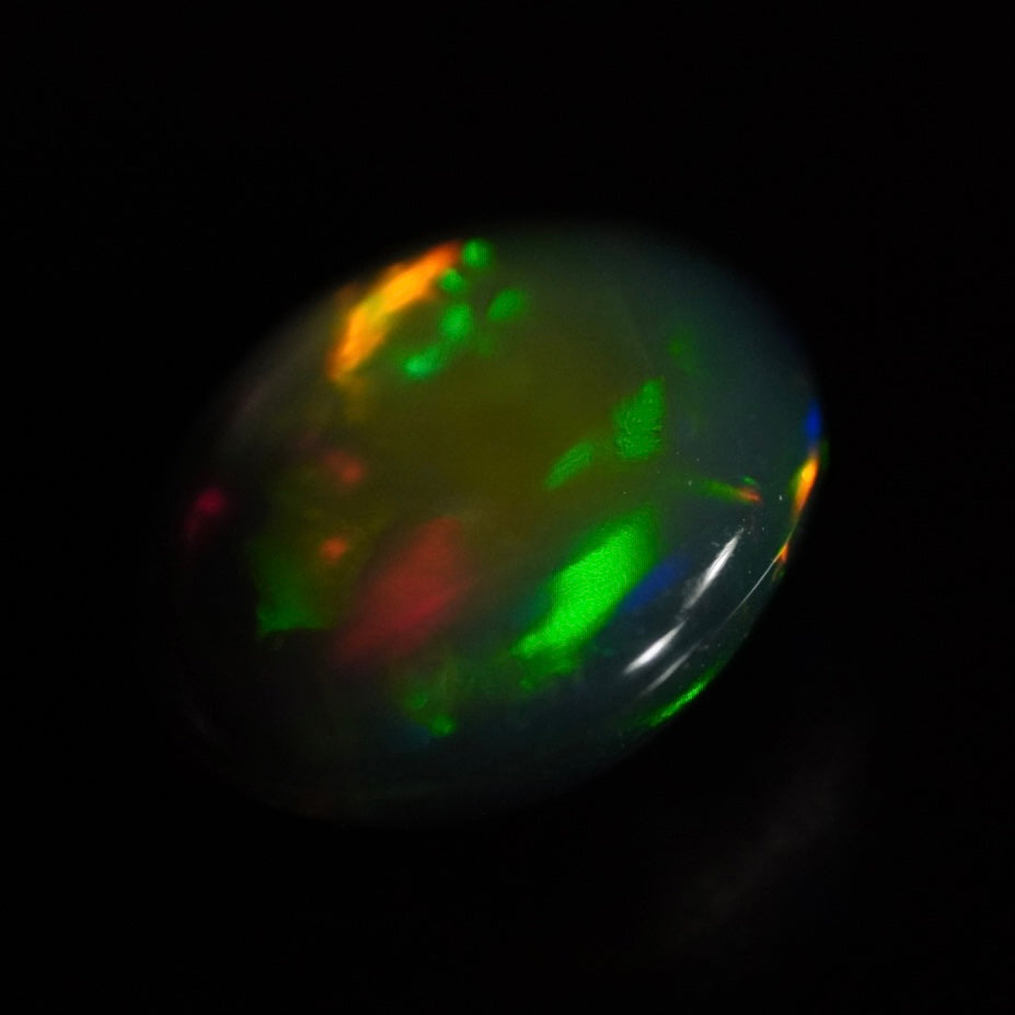 1.92 Karat traumhafter, rauchiger Farb Welo Opal - Féerique Opal