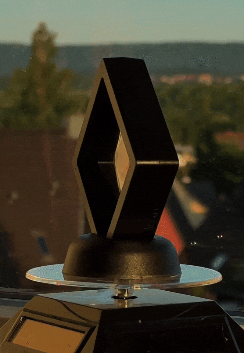 Opal mit Schwebebox