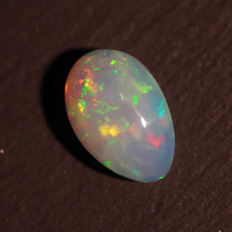 2.45 Karat brillanter, äthiopischer Welo-Opal - Éclaire Opal