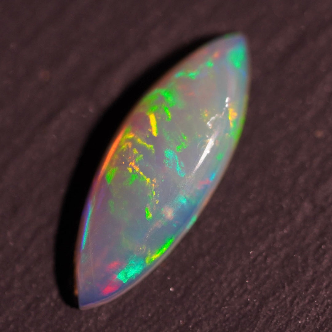 2.21 Karat funkelnder und natürlicher äthiopischer Welo-Opal - Éclaire Opal