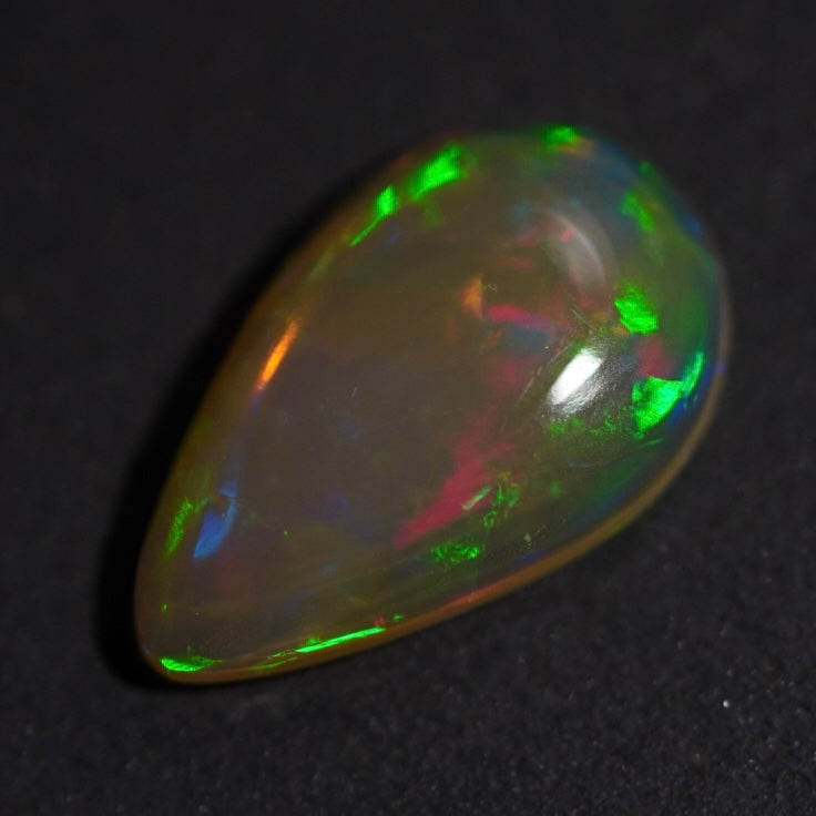 Opale Welo éthiopienne naturelle exclusive de 2,10 carats - Opale Éclaire