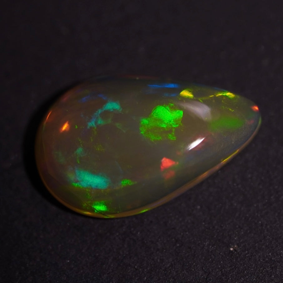 Opale Welo éthiopienne naturelle exclusive de 2,10 carats - Opale Éclaire