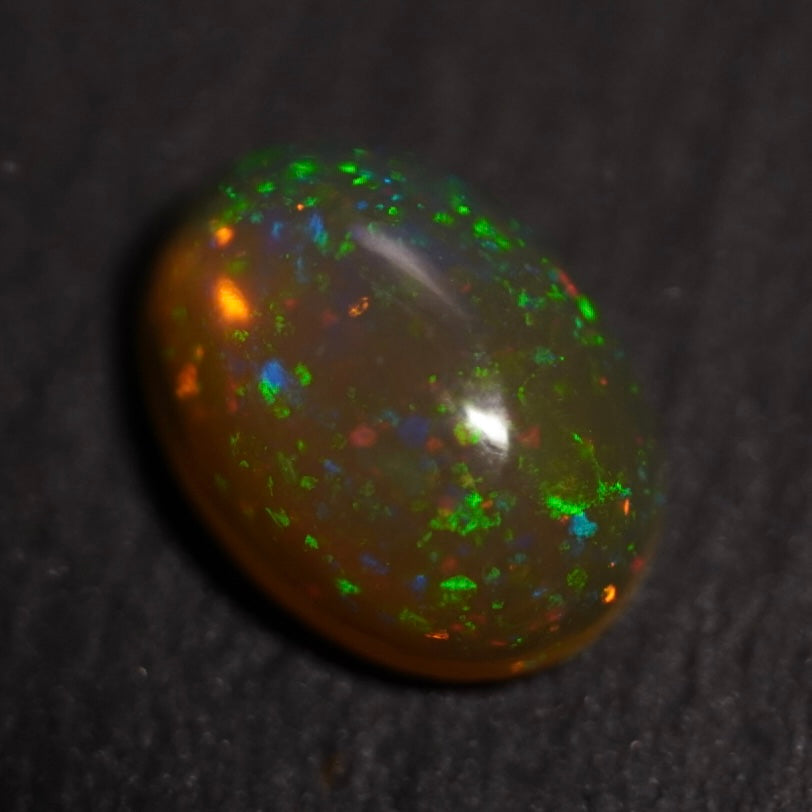 1,54 carat bel univers Opale Welo éthiopienne - Opale Éclaire