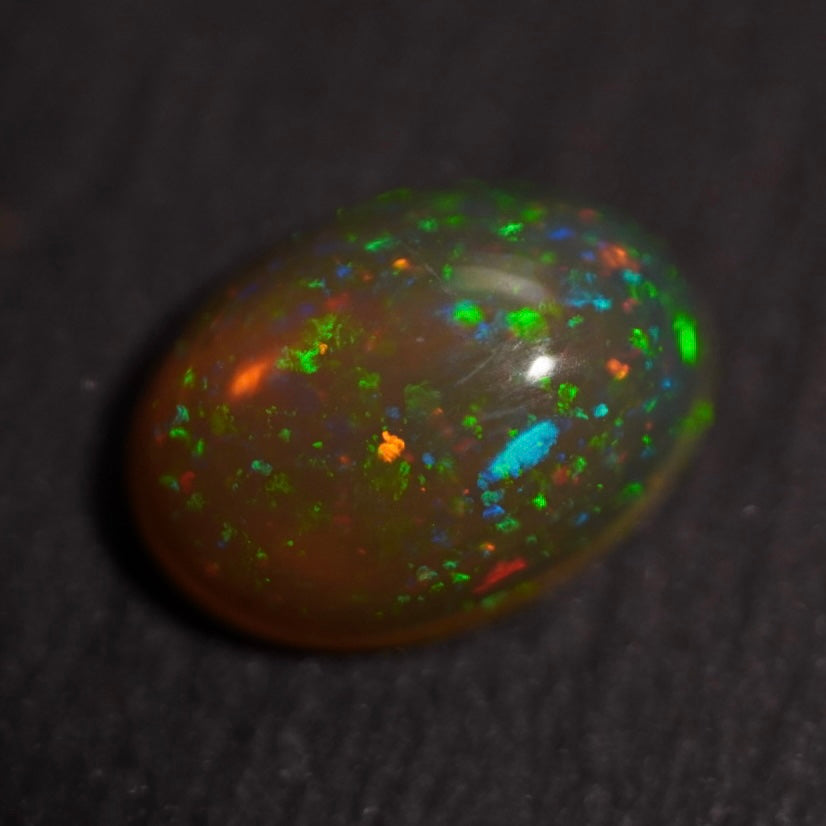1,54 carat bel univers Opale Welo éthiopienne - Opale Éclaire
