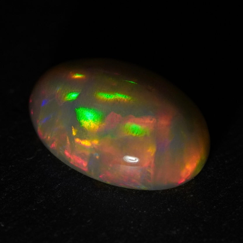 6,50 carats magnifiques couleurs arc-en-ciel, Opale Welo éthiopienne - Éclaire Opal