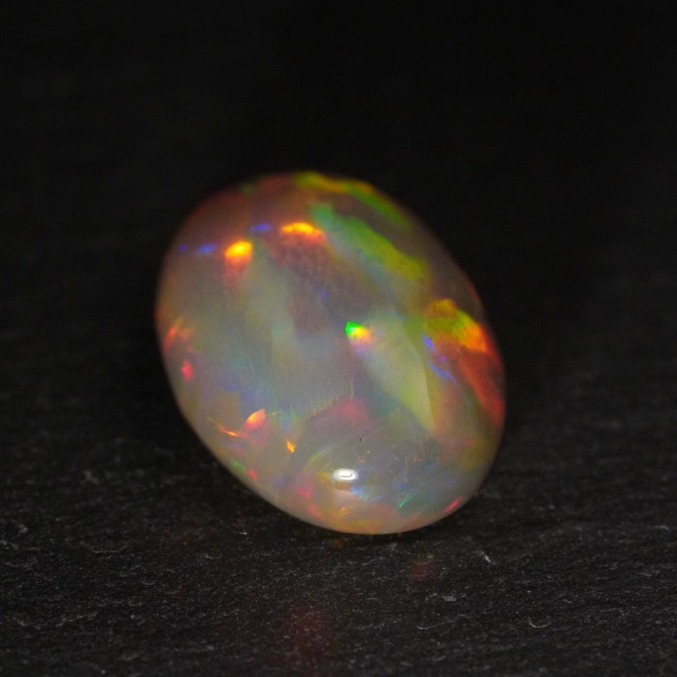 6,50 carats magnifiques couleurs arc-en-ciel, Opale Welo éthiopienne - Éclaire Opal