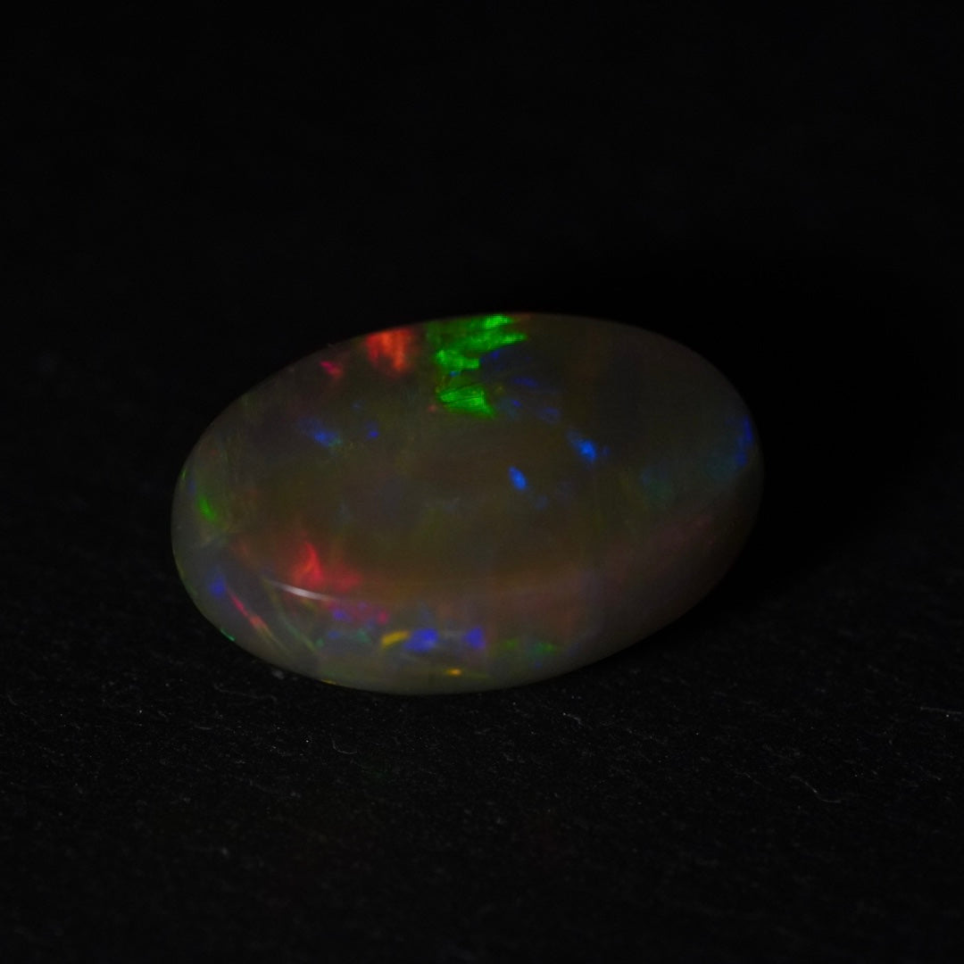 6,50 carats magnifiques couleurs arc-en-ciel, Opale Welo éthiopienne - Éclaire Opal