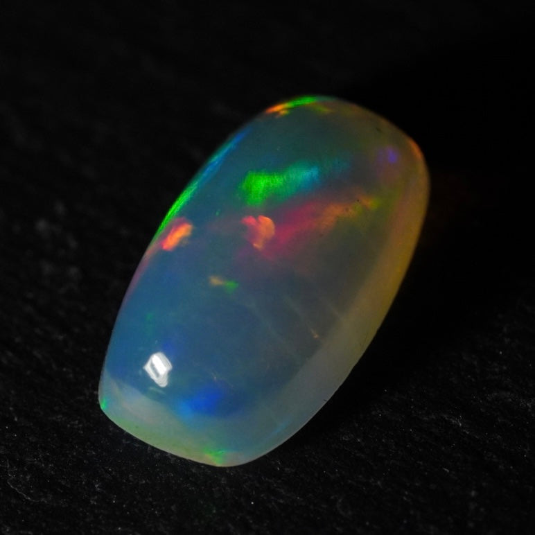 1.78 carat natural Ethiopian color Welo opal with a unique color spectacle - Éclaire Opal