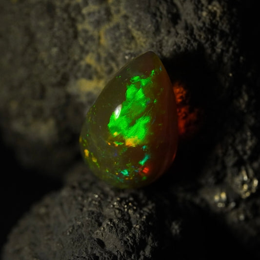 2.81 Karat exklusiver, natürlicher äthiopischer Farb-Welo-Opal - Sépia Opal