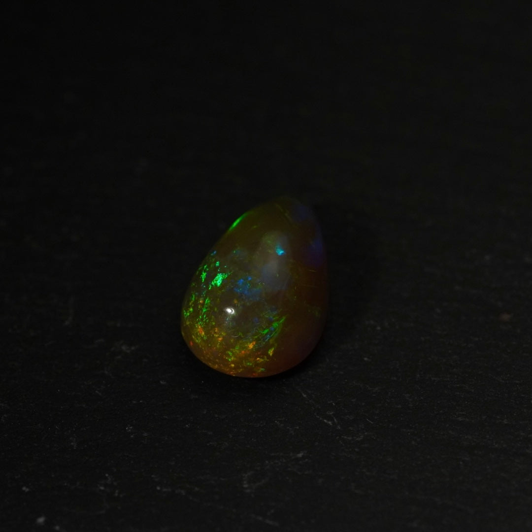 2.81 Karat exklusiver, natürlicher äthiopischer Farb-Welo-Opal - Sépia Opal