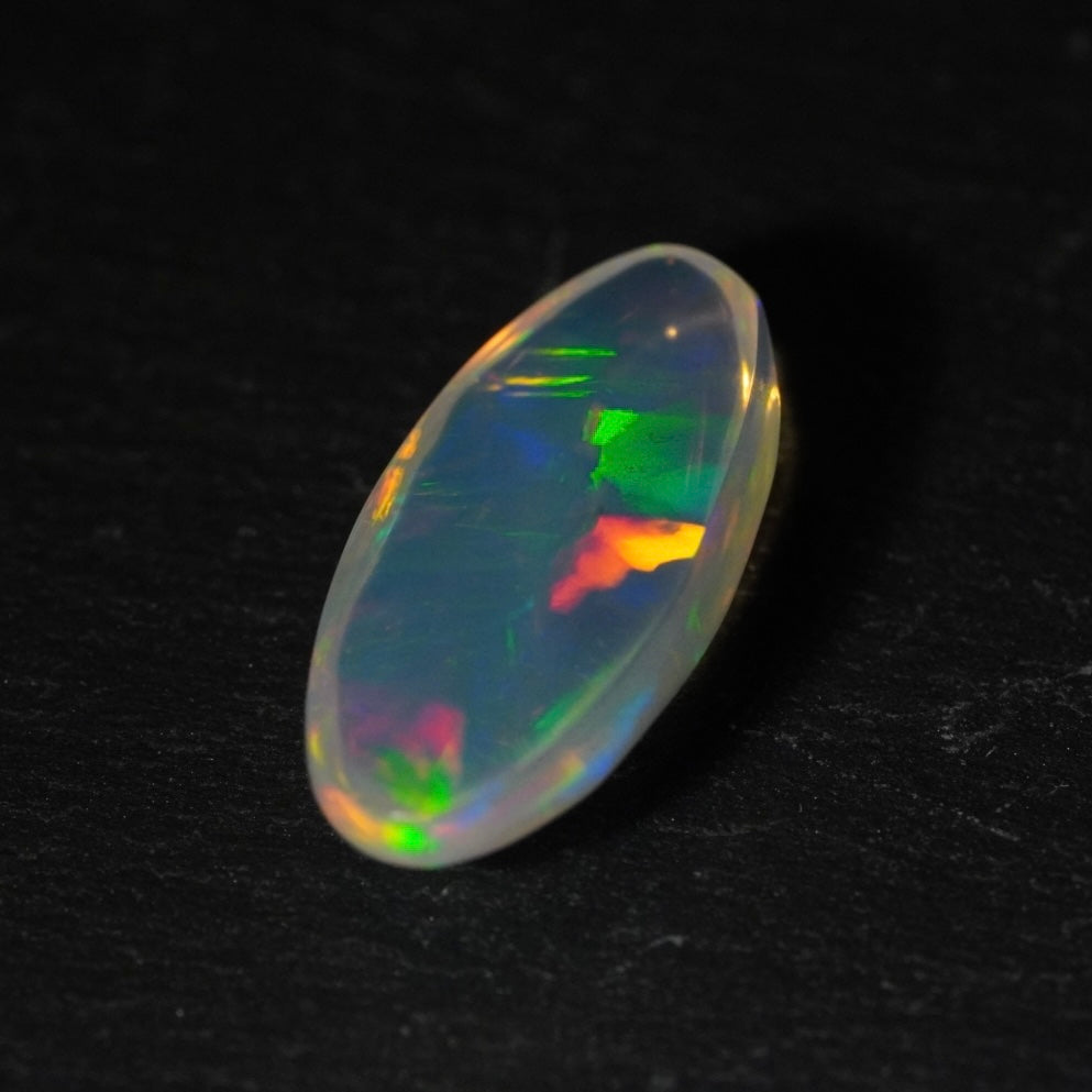 3.53 Karat einzigartiger natürlicher äthiopischer Welo-Opal - Éclaire Opal
