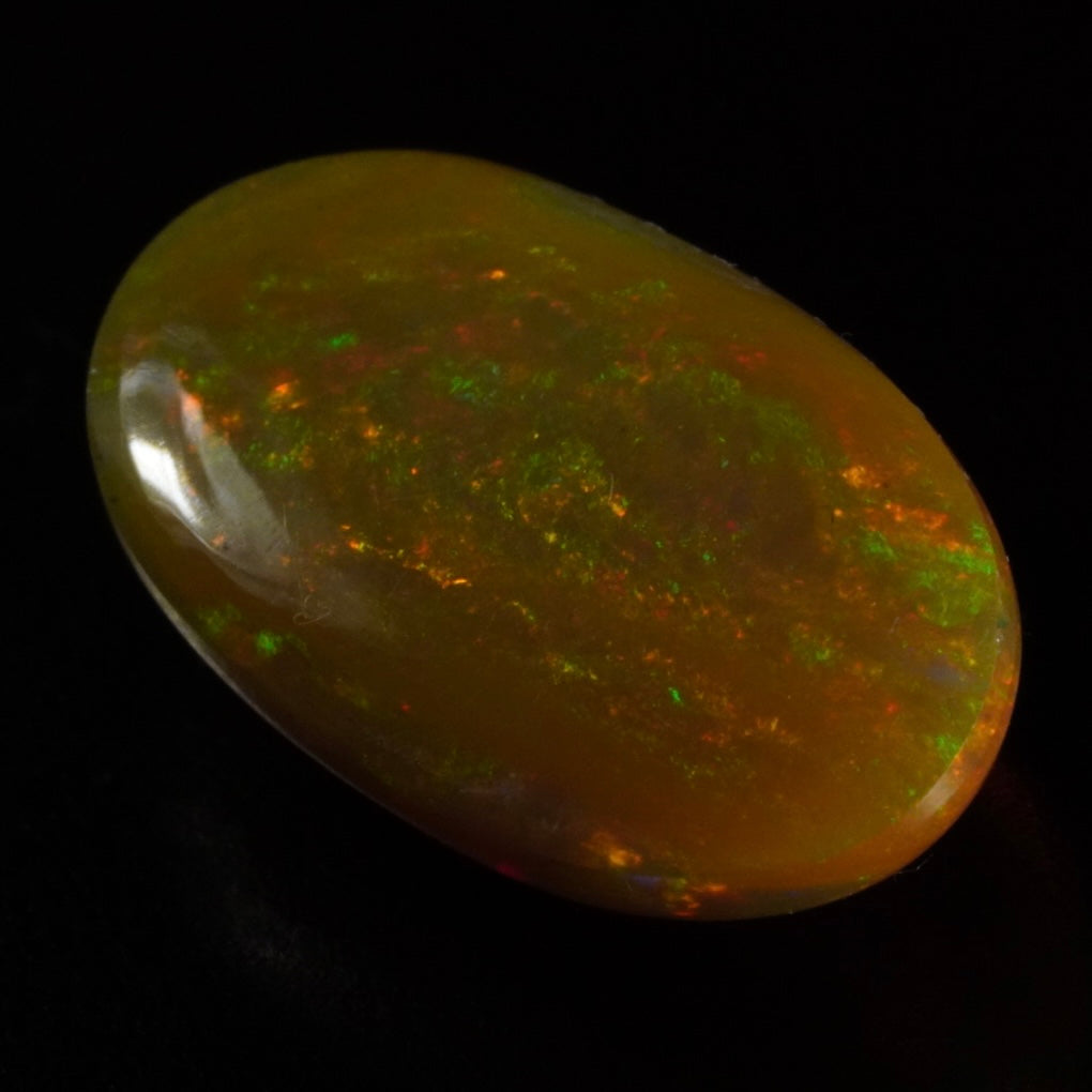 5.02 Karat wunderschönes Farbspektakel, äthiopischer Welo-Opal - Sépia Opal