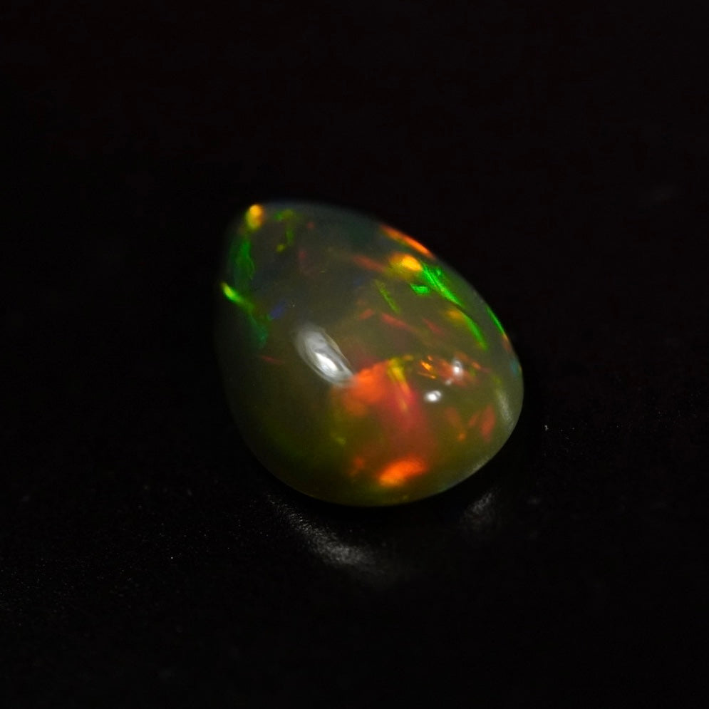 1.31 Karat wunderschöner und rauchiger Welo Opal - Juvénile Opal