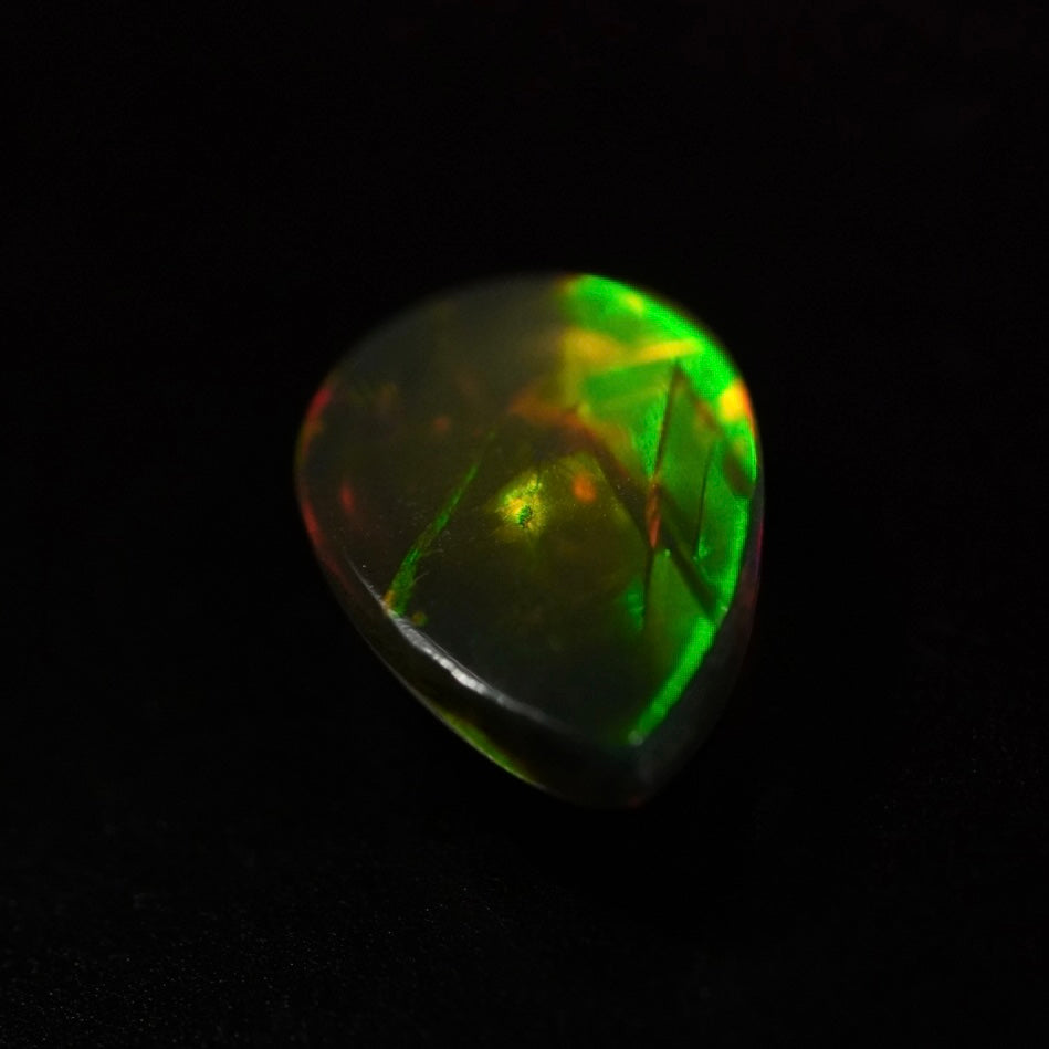 1.31 Karat wunderschöner und rauchiger Welo Opal - Juvénile Opal